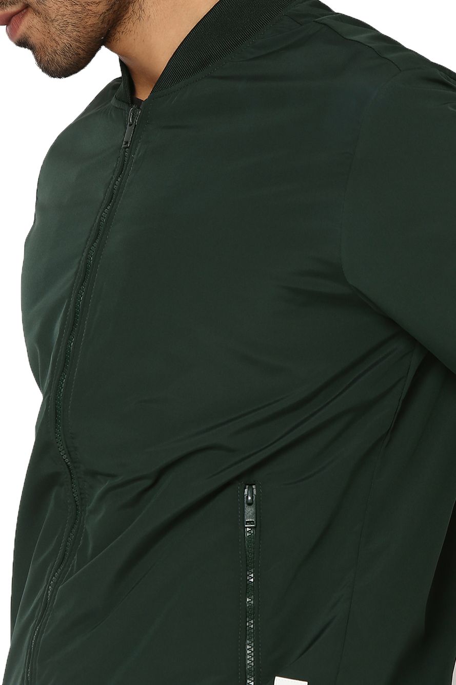 Lightweight Jacket With Contrast Internals & Mesh Lining