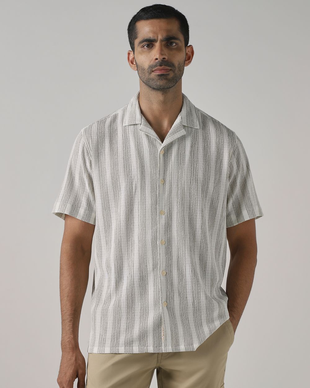 Off White Crinkle Stripe Stretch Relaxed Fit Casual Shirt