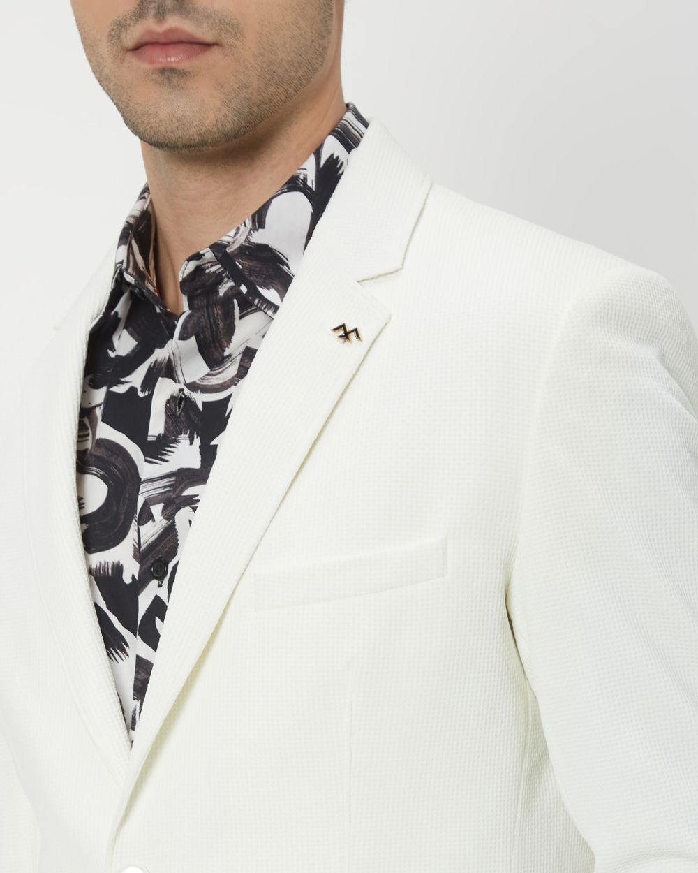 Looks com blazer off white on sale