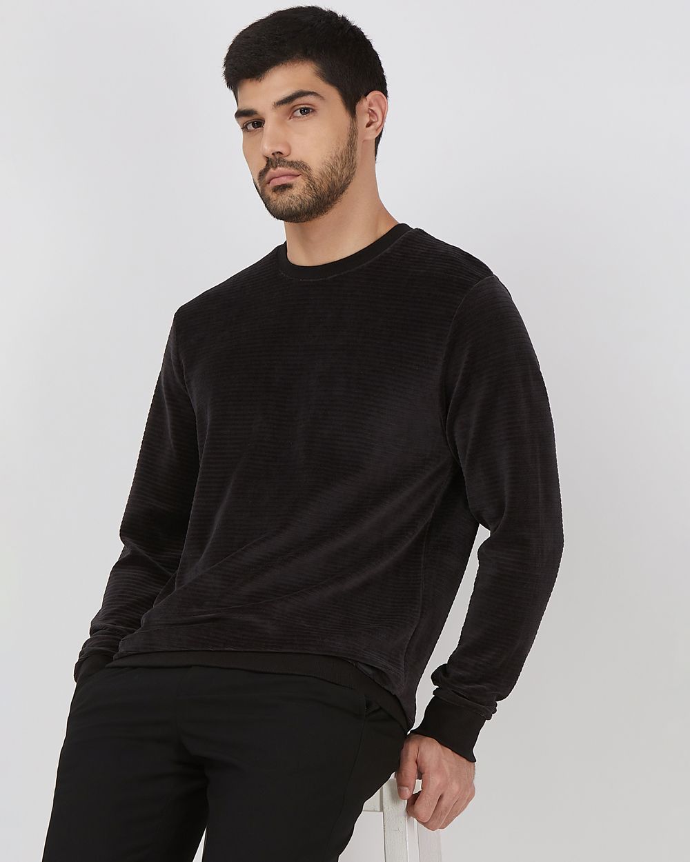 Black velvet sweatshirt discount