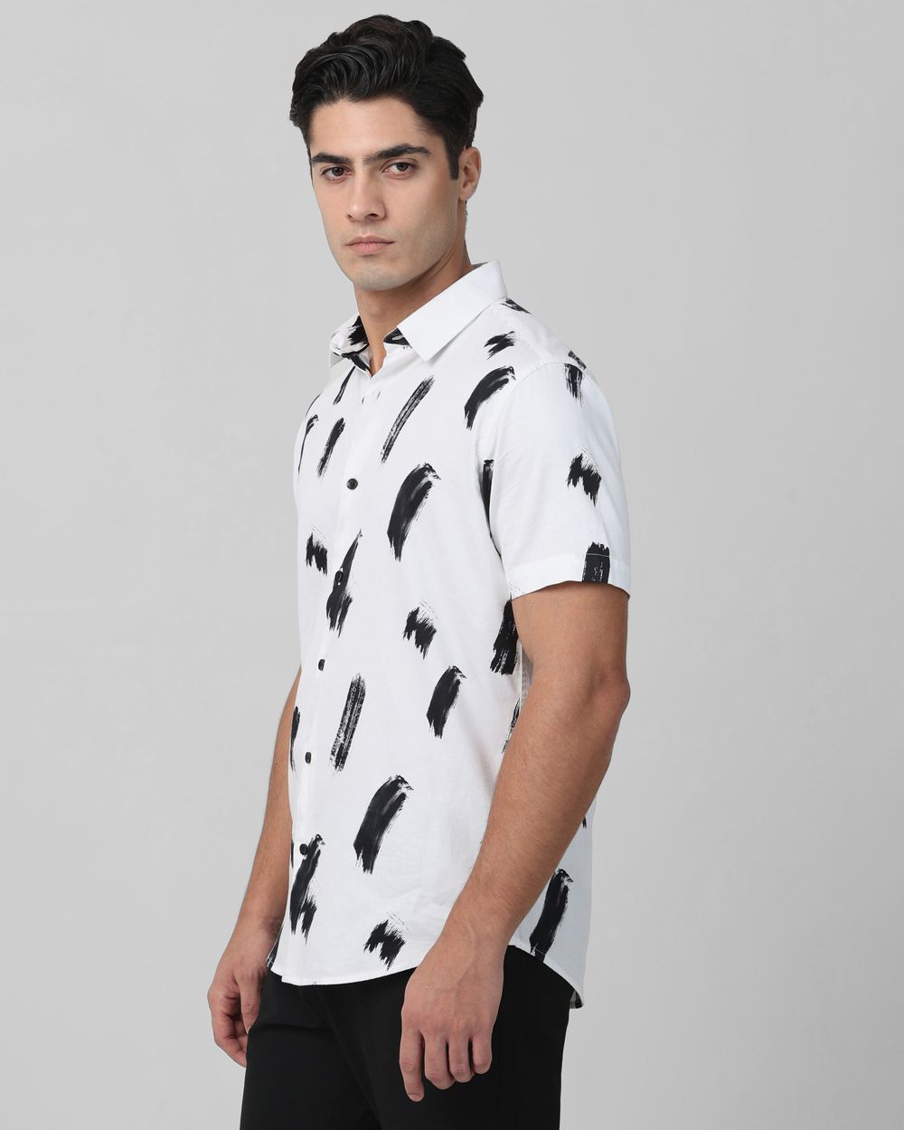 White Abstract Print Slim Fit Casual Shirt