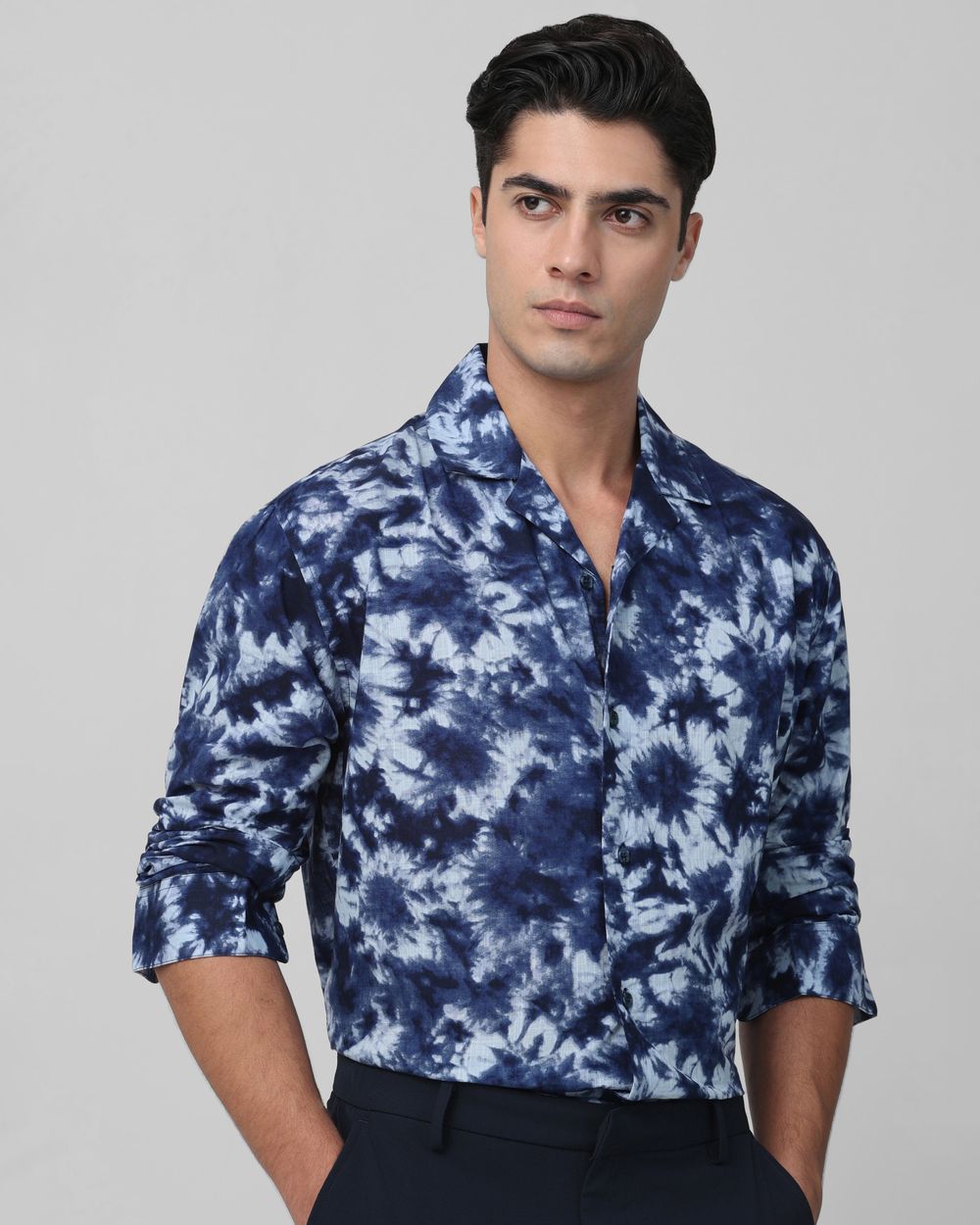 Navy Tie & Dieprint Casual Shirt