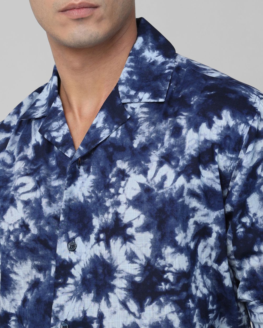Navy Tie & Dieprint Casual Shirt