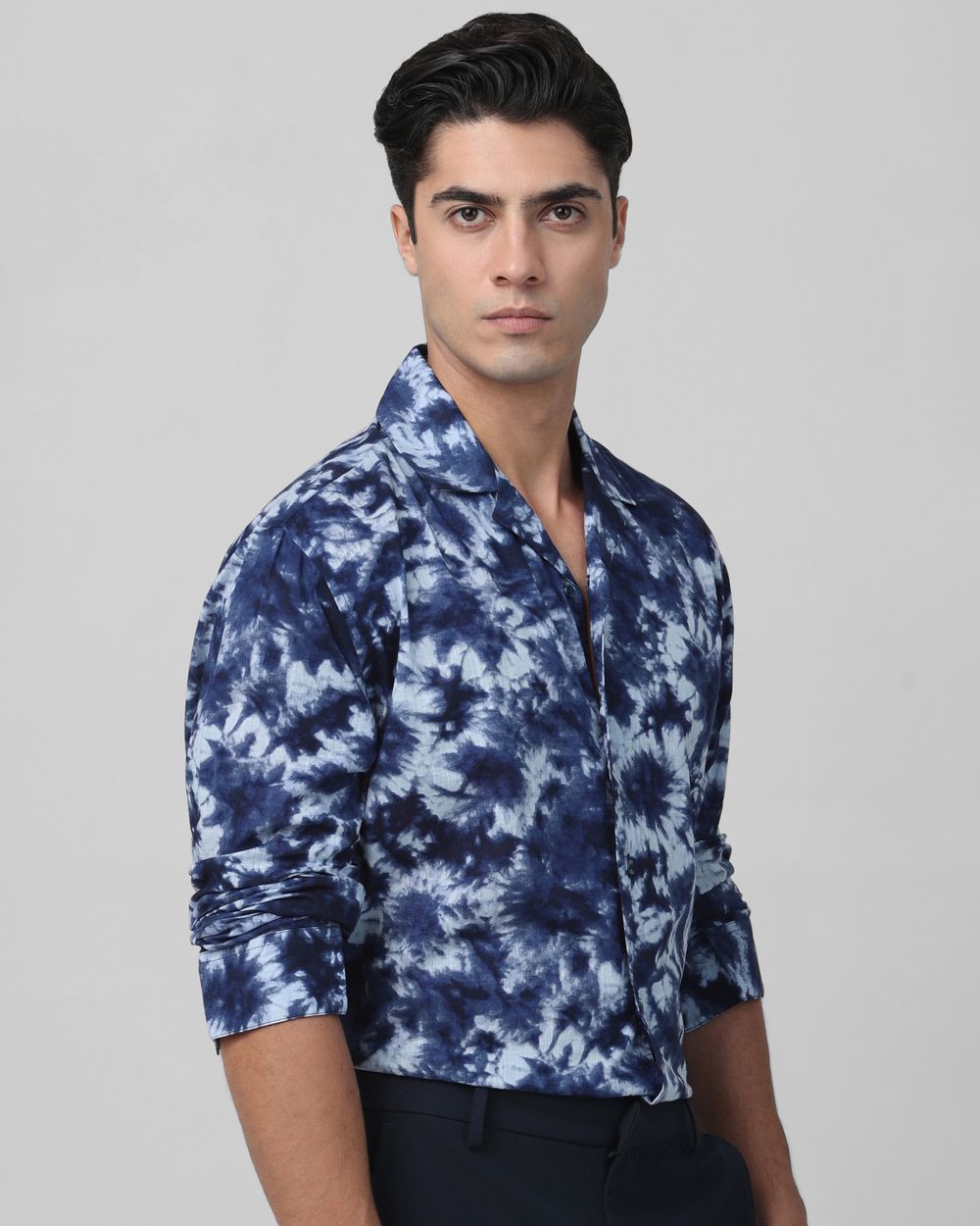 Navy Tie & Dieprint Casual Shirt