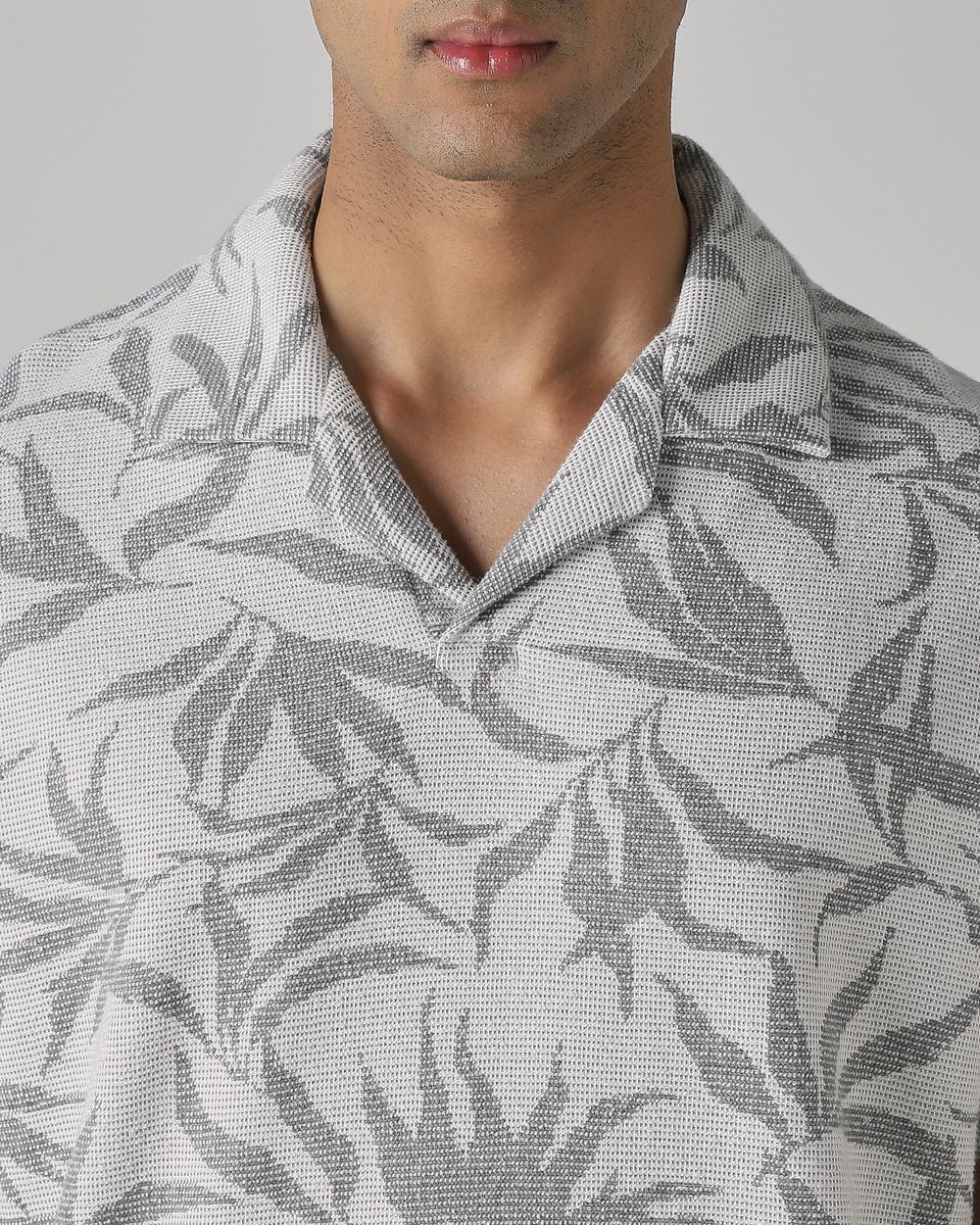 Grey Leaf Jacquard T-Shirt