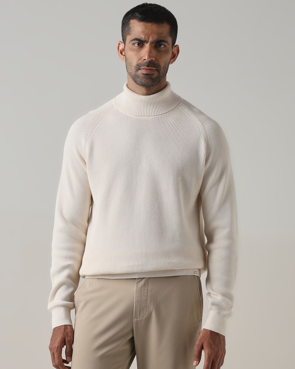 Off White Turtle Neck Slim Fit Flatknit