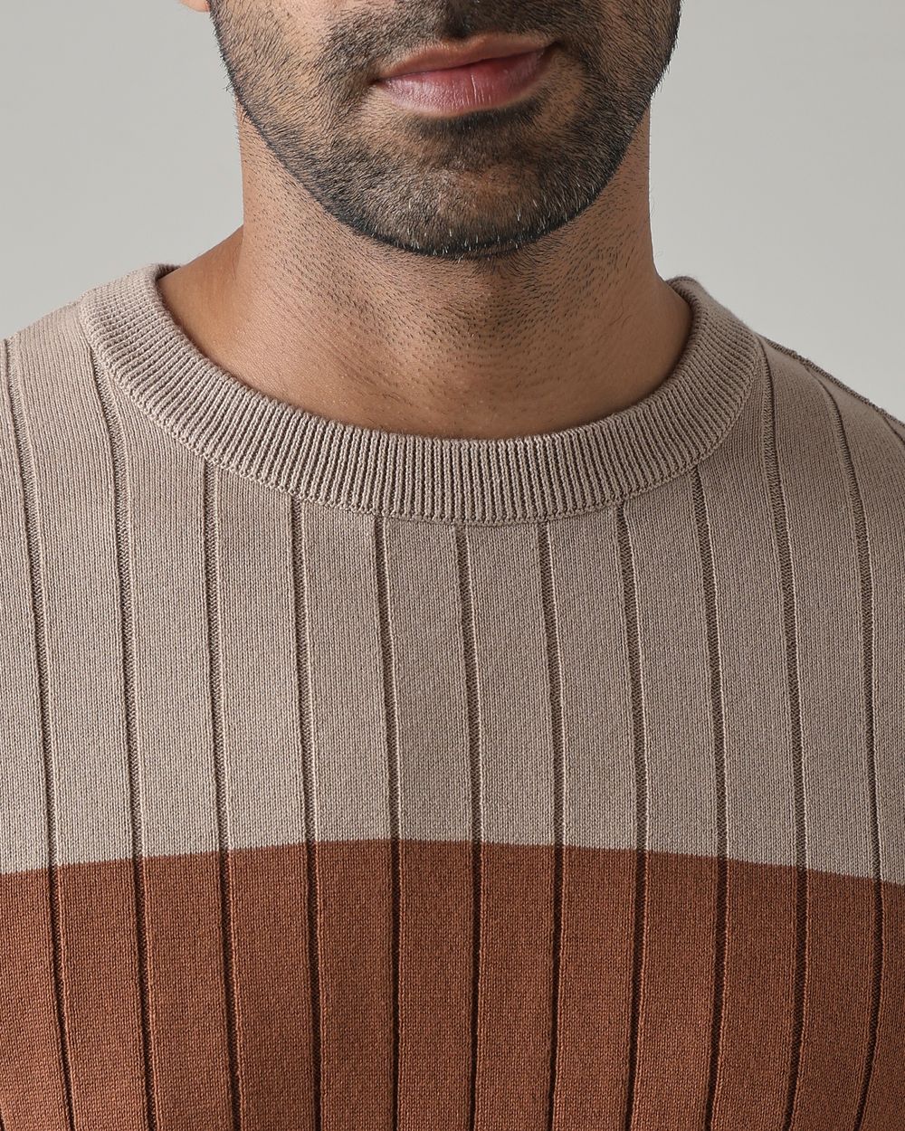 Brown Color-Blocked Slim Fit Flatknit
