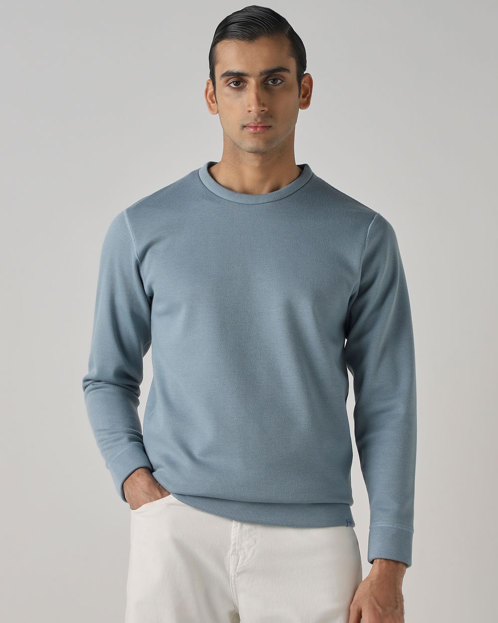 Blue Plain Slim Fit Sweatshirt