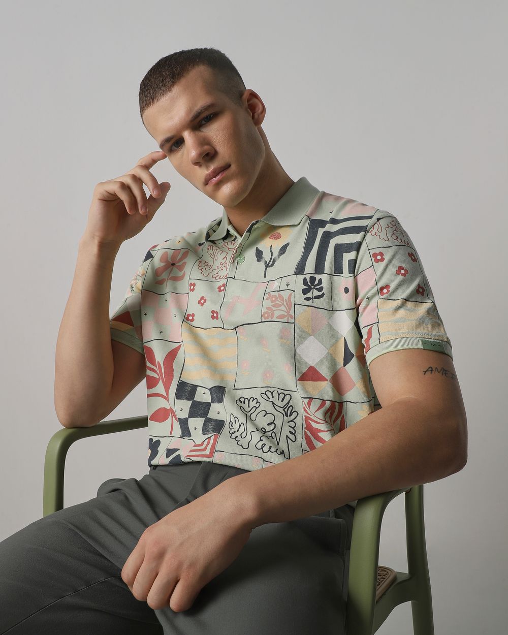Green Abstract Print Regular Fit T-Shirt