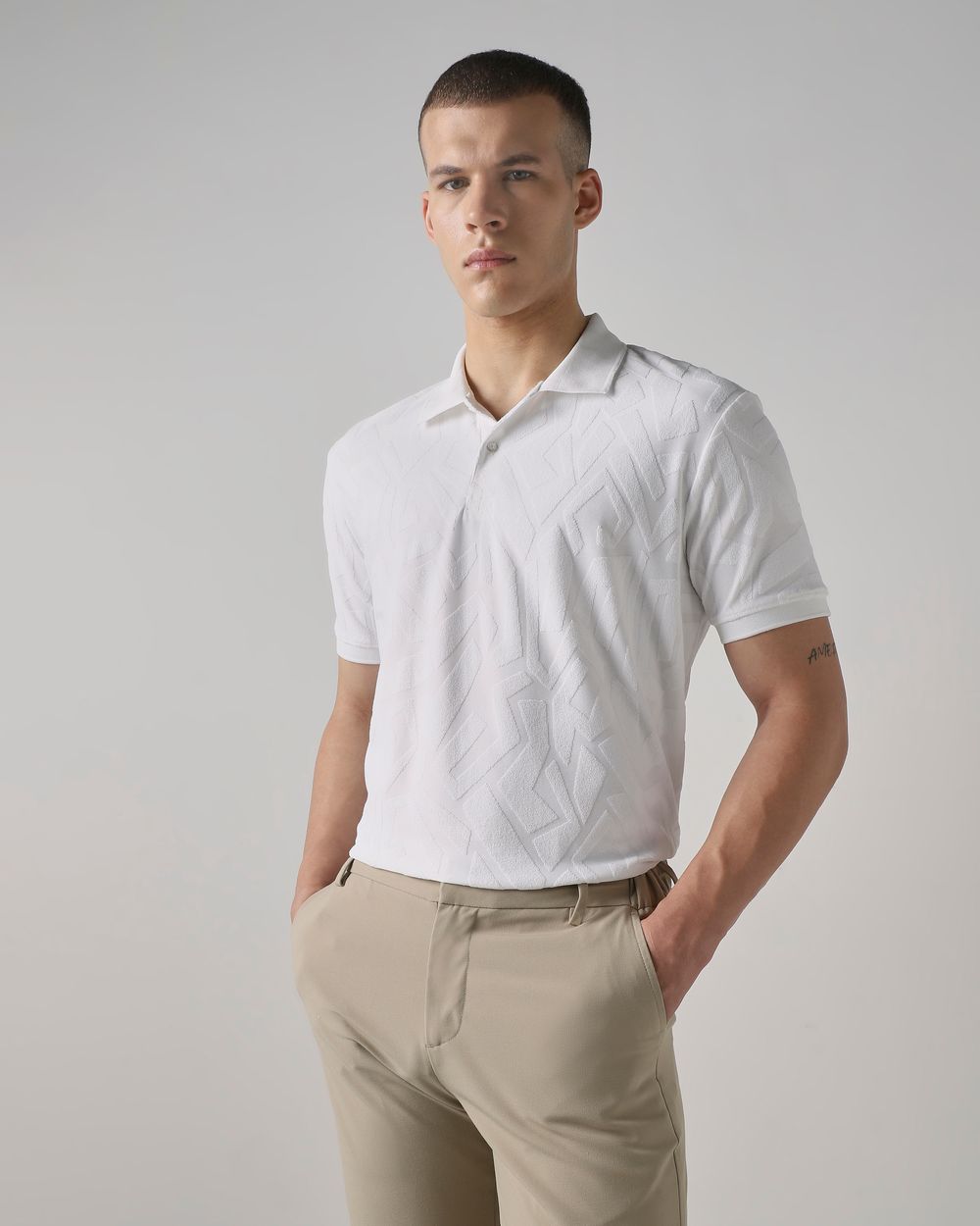 White Textured Plain Slim Fit Polo