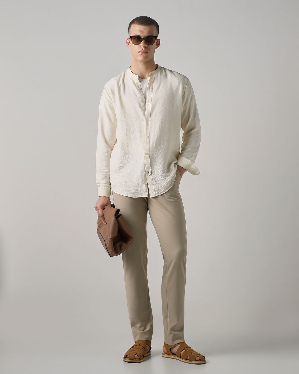 Off White Textured Plain Slim Fit Casual Shirt