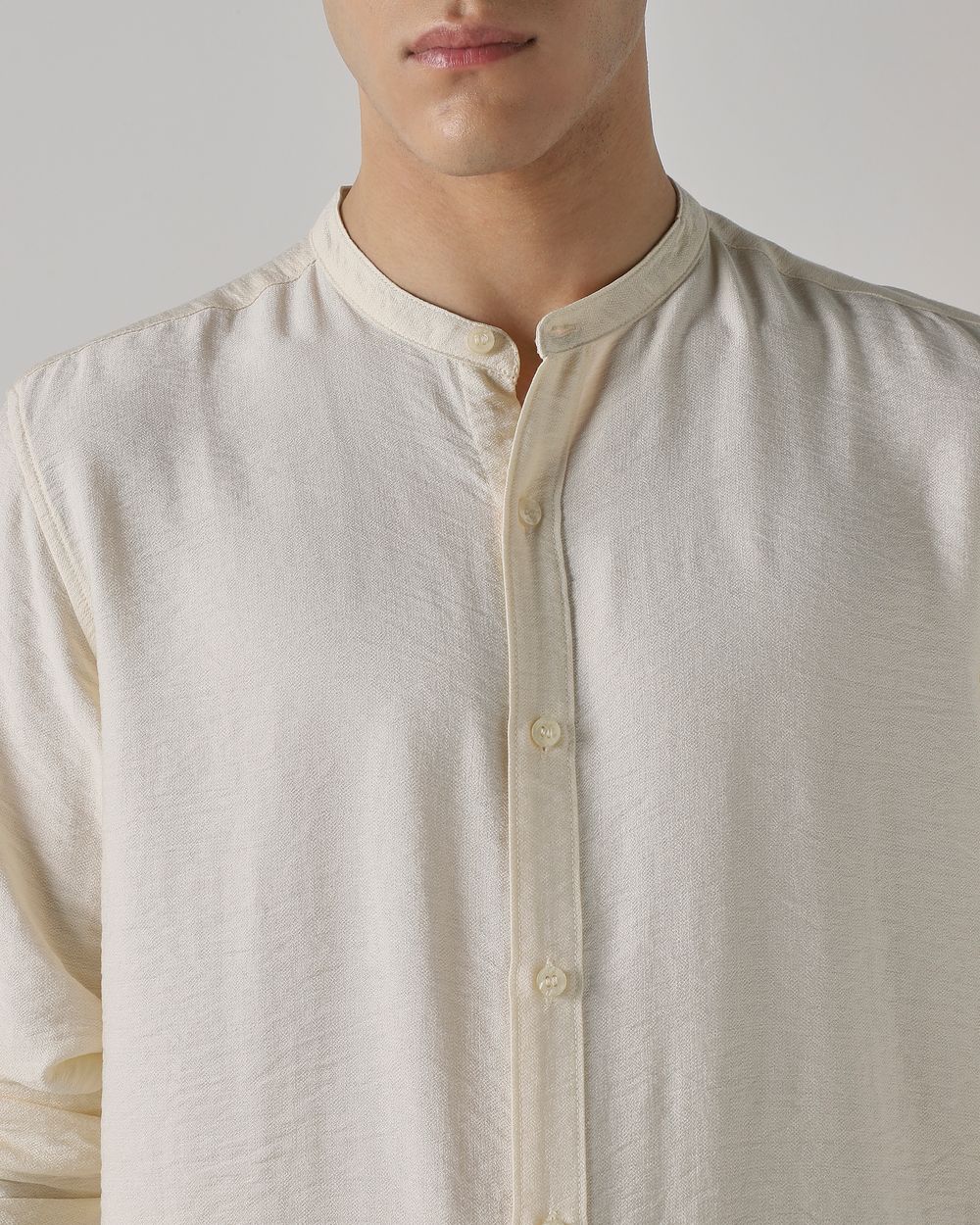Off White Textured Plain Slim Fit Casual Shirt