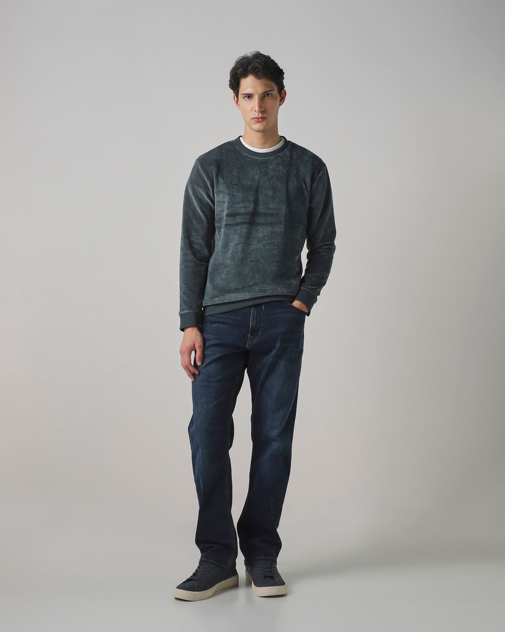 Green Velvet Slim Fit Sweatshirt