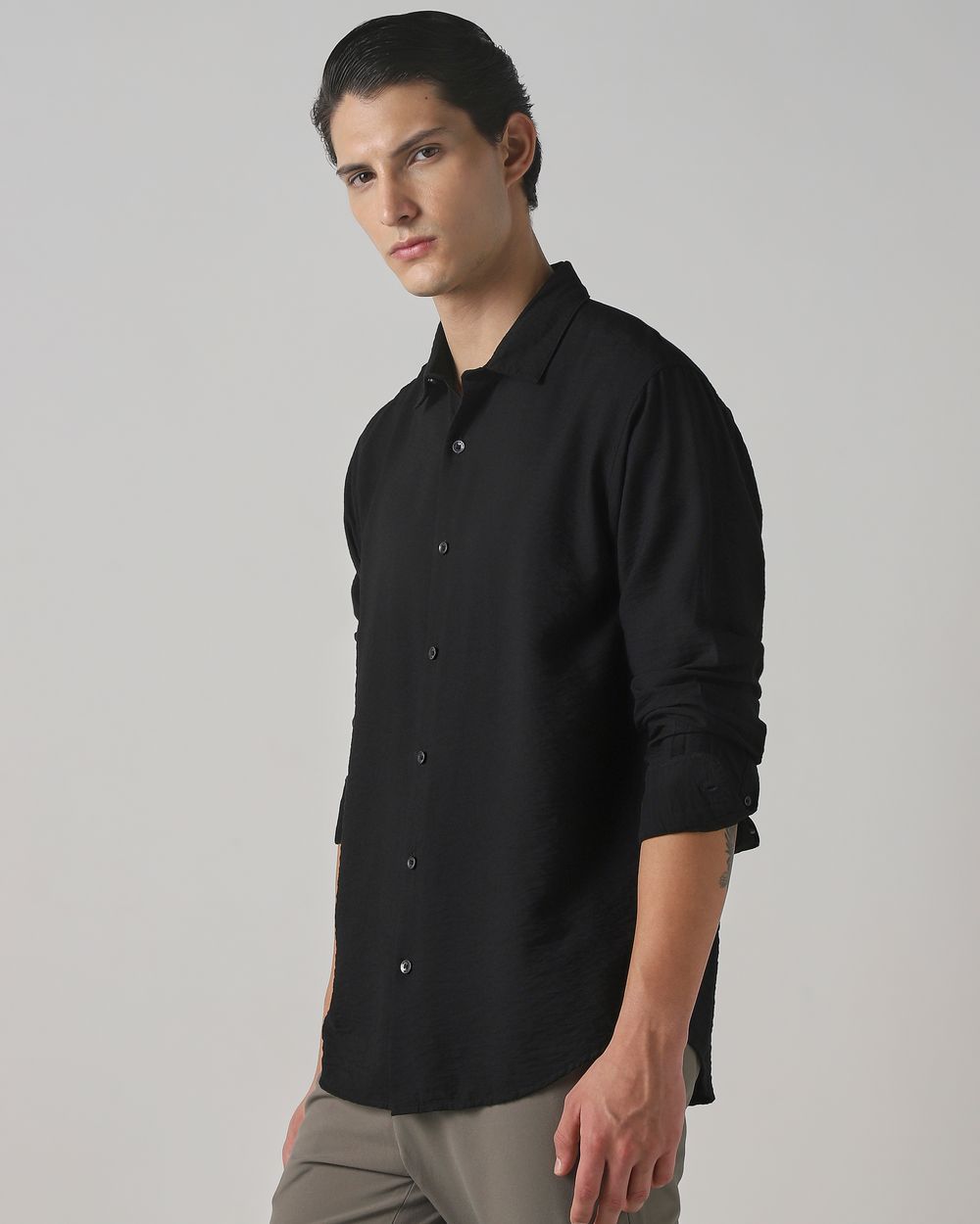 Black Textured Plain Slim Fit Casual Shirt