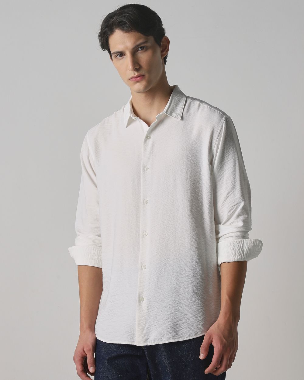 White Textured Plain Slim Fit Casual Shirt