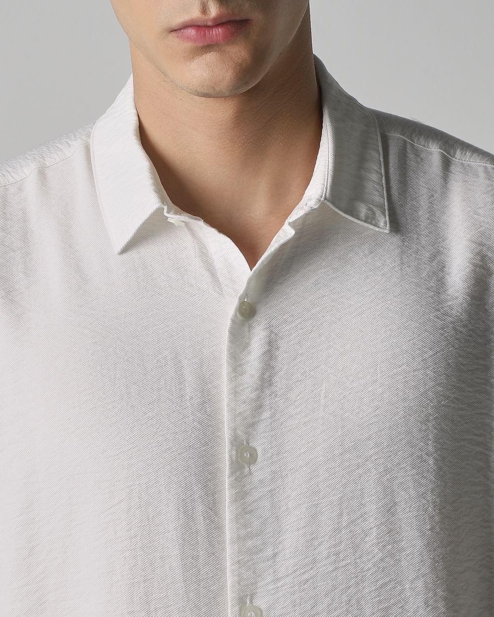 White Textured Plain Slim Fit Casual Shirt