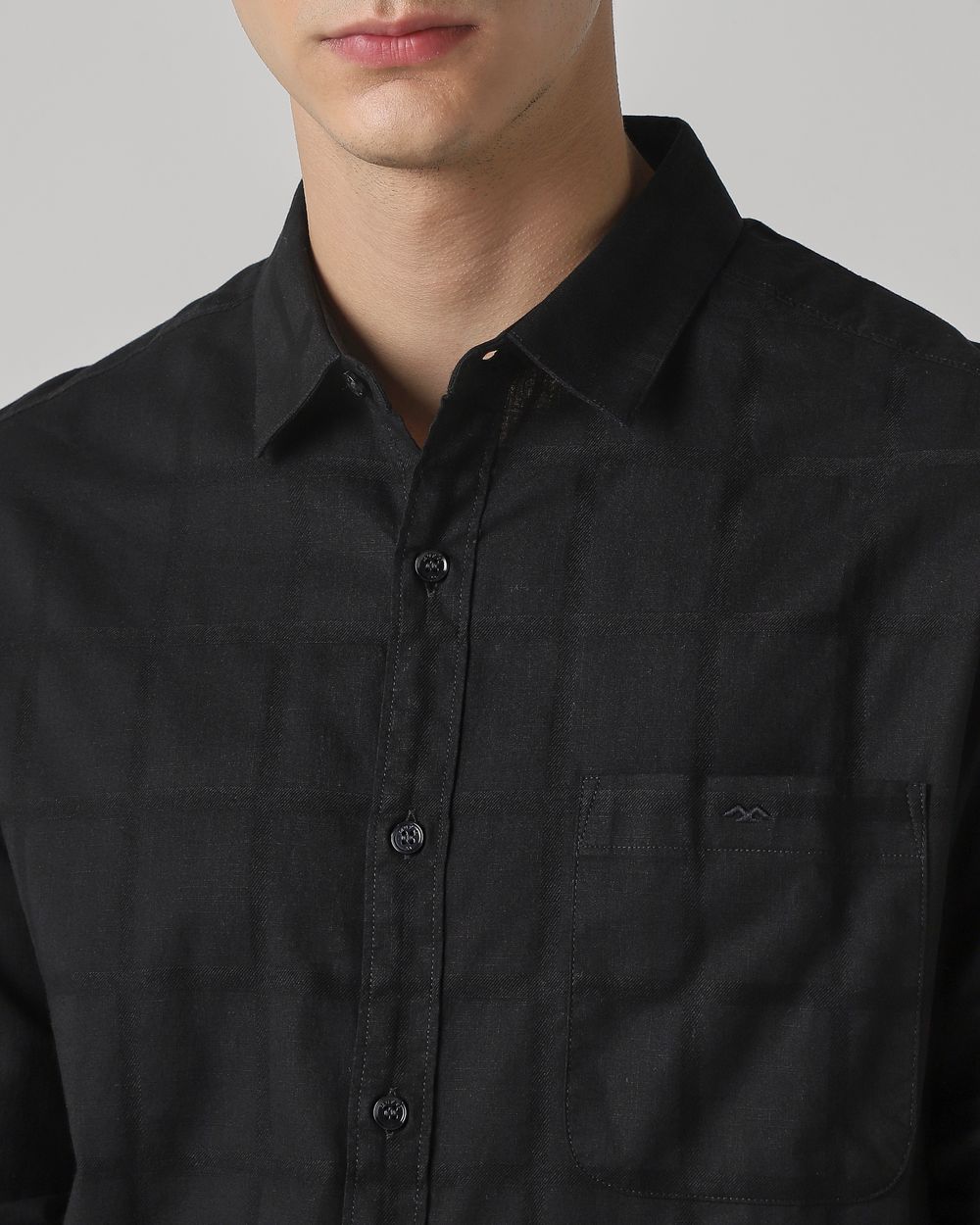 Black Textured Plain Slim Fit Casual Shirt