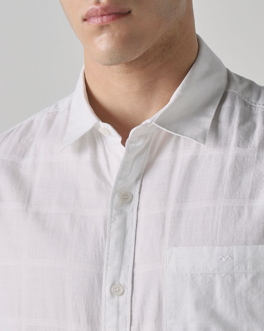 White Textured Plain Slim Fit Casual Shirt