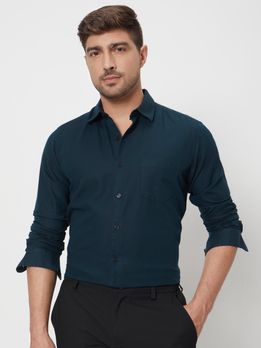 Green Textured Plain Slim Fit Casual Shirt