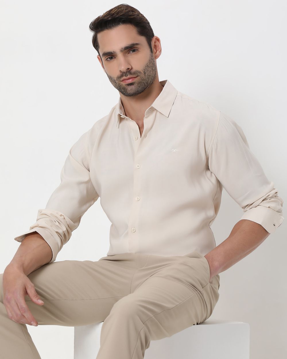 Off White Sandwashed Viscose Blend Slim Fit Casual Shirt