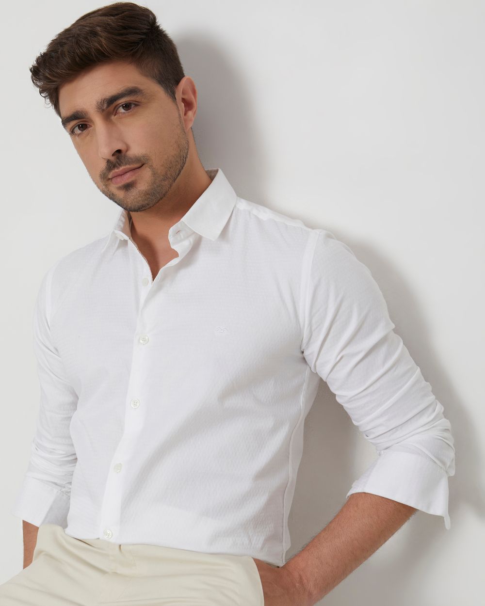 White Textured Plain Slim Fit Casual Shirt
