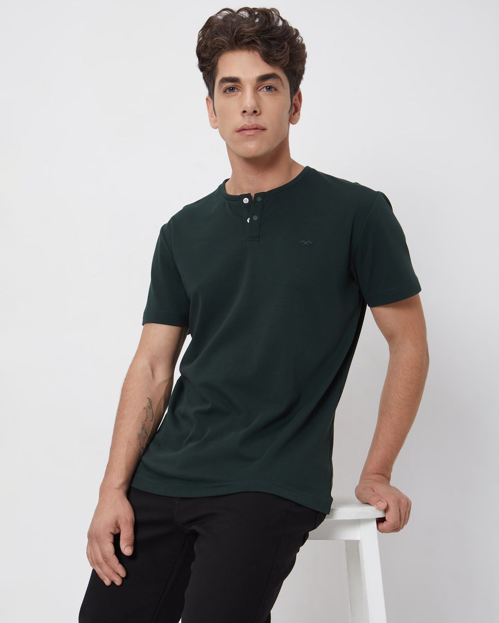 Green Textured Textured Slim Fit Casual Polo