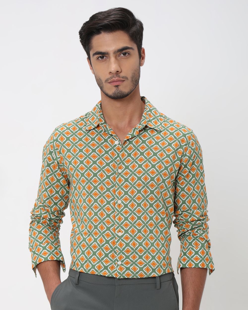 Green Geometric Print Slim Fit Casual Shirt