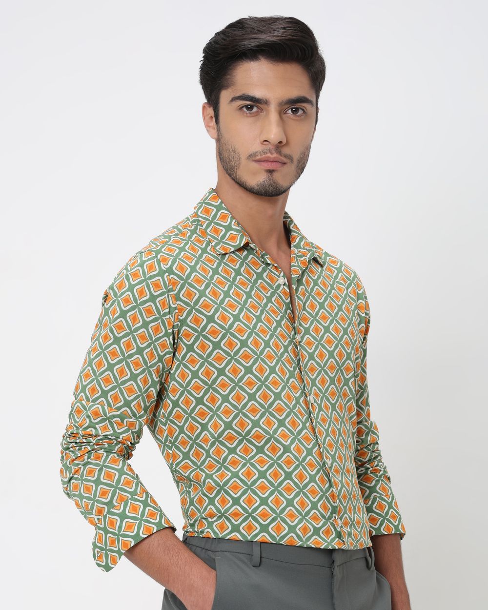 Green Geometric Print Slim Fit Casual Shirt