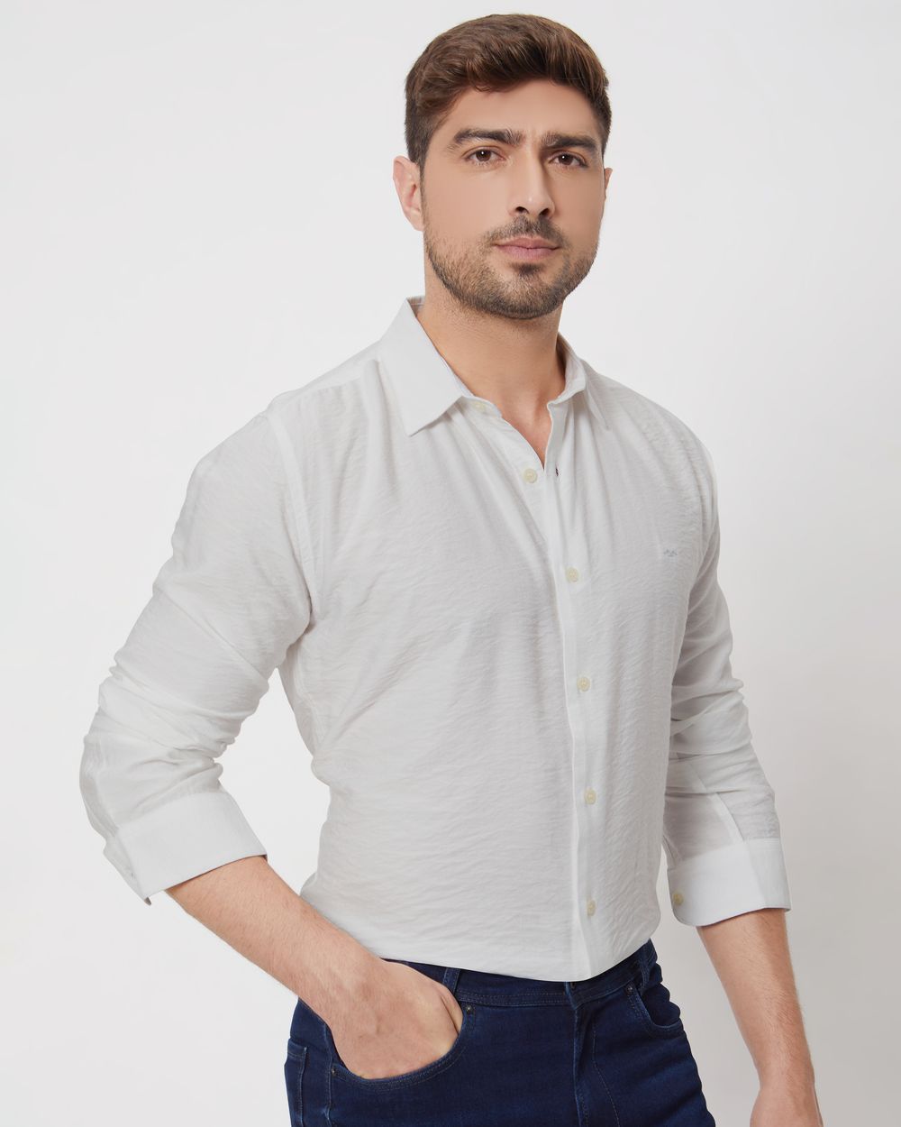 White Textured Plain Slim Fit Casual Shirt