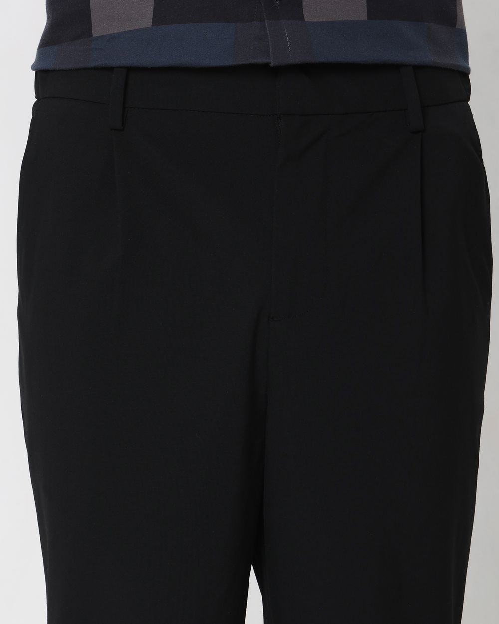 Black Relaxed Tapered Fit Single Pleated Pants Trouser