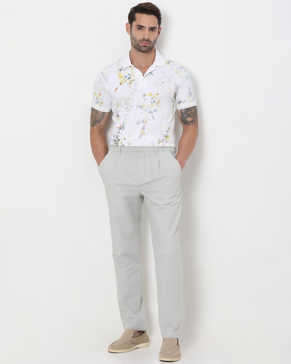 Beige Relaxed Tapered Fit Seersucker Single Pleat Trouser