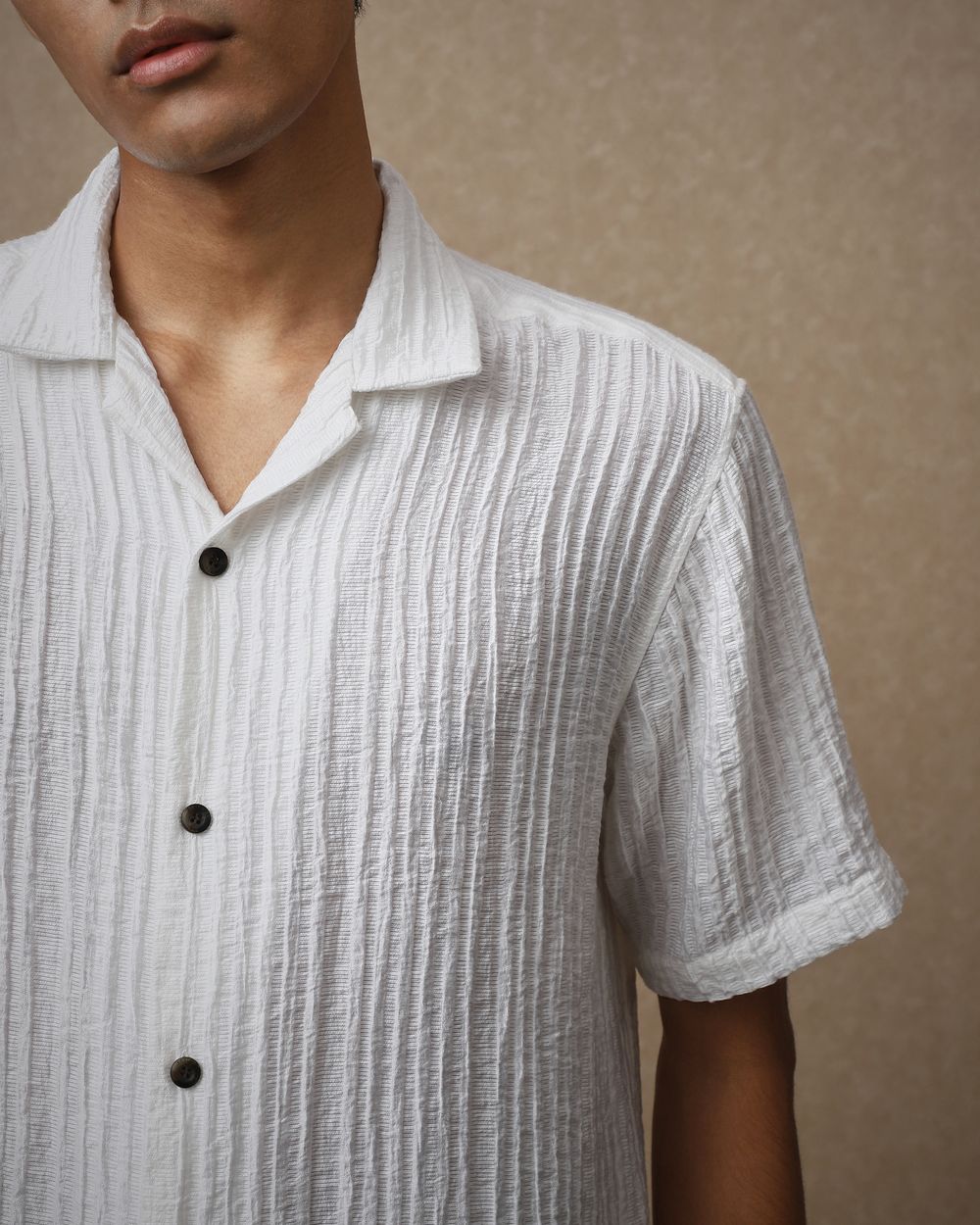 White Textured Plain Loose Fit Casual Shirt