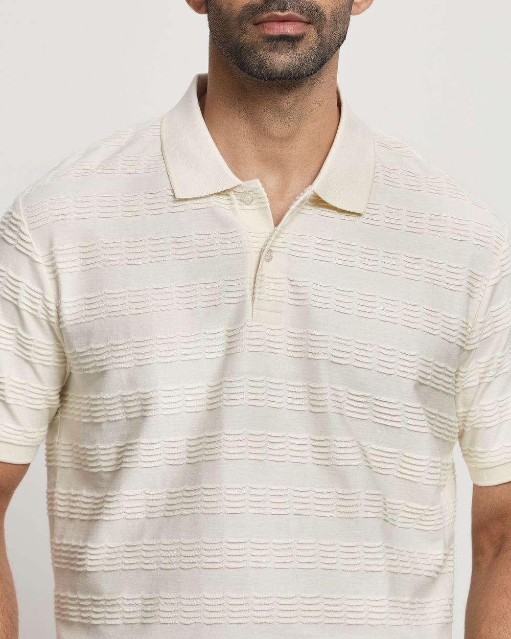 Off White Textured Plain Slim Fit Polo