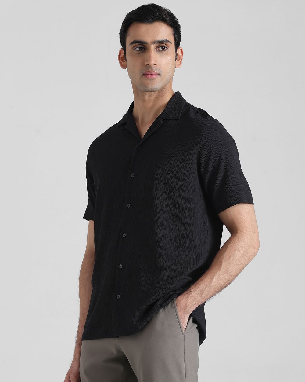 Black Textured Plain  Relaxed Fit Casual Shirt
