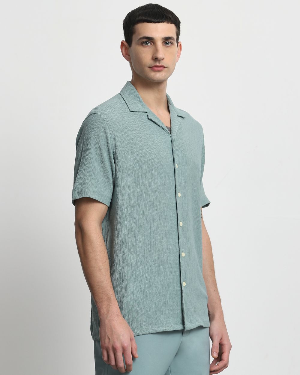 Green Textured Plain  Relaxed Fit Casual Shirt