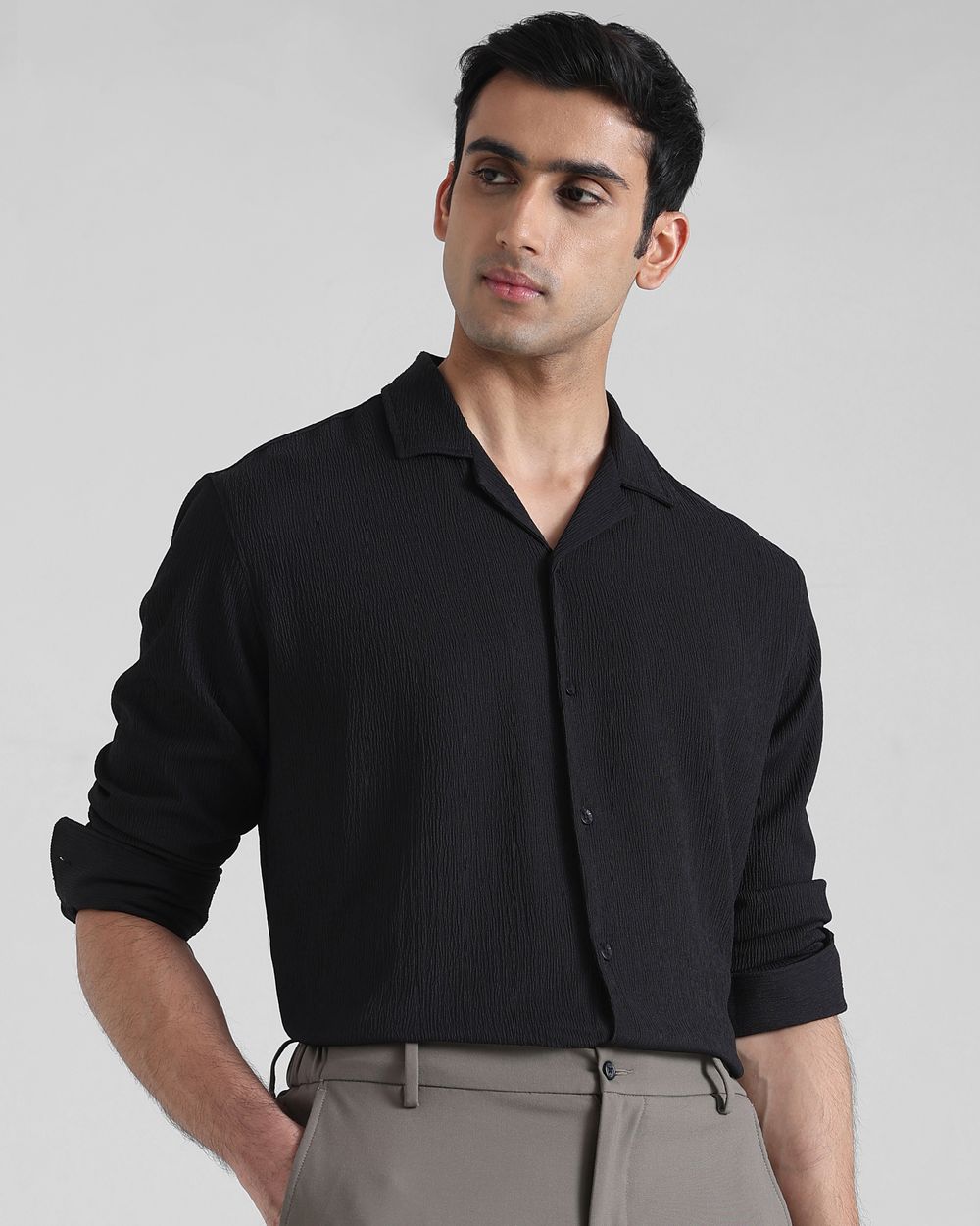 Black Textured Plain  Slim Fit Casual Shirt