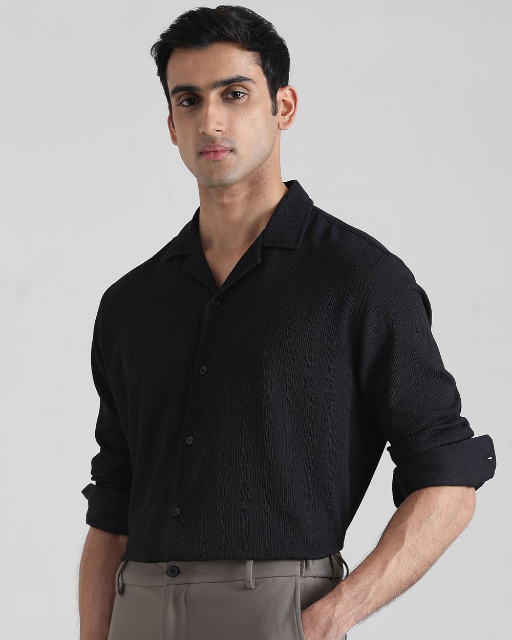 Black Textured Plain  Slim Fit Casual Shirt