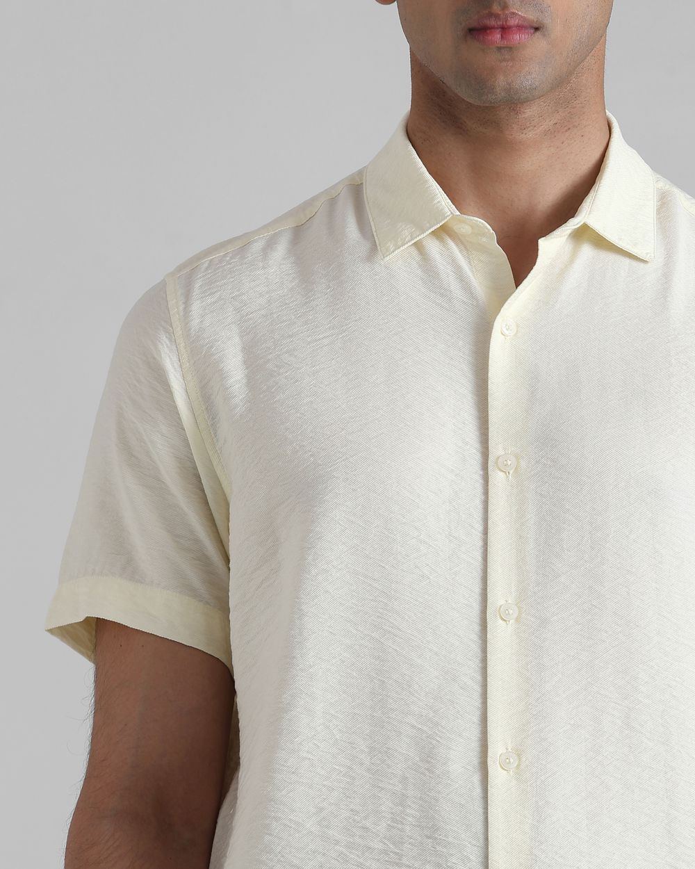 Off White Textured Plain Slim Fit Casual Shirt
