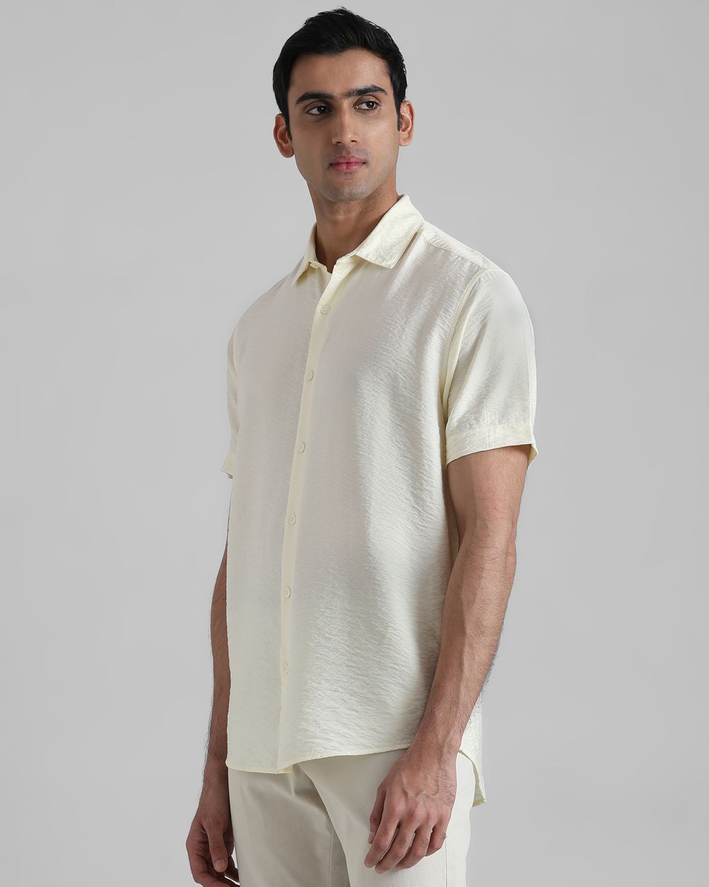 Off White Textured Plain Slim Fit Casual Shirt
