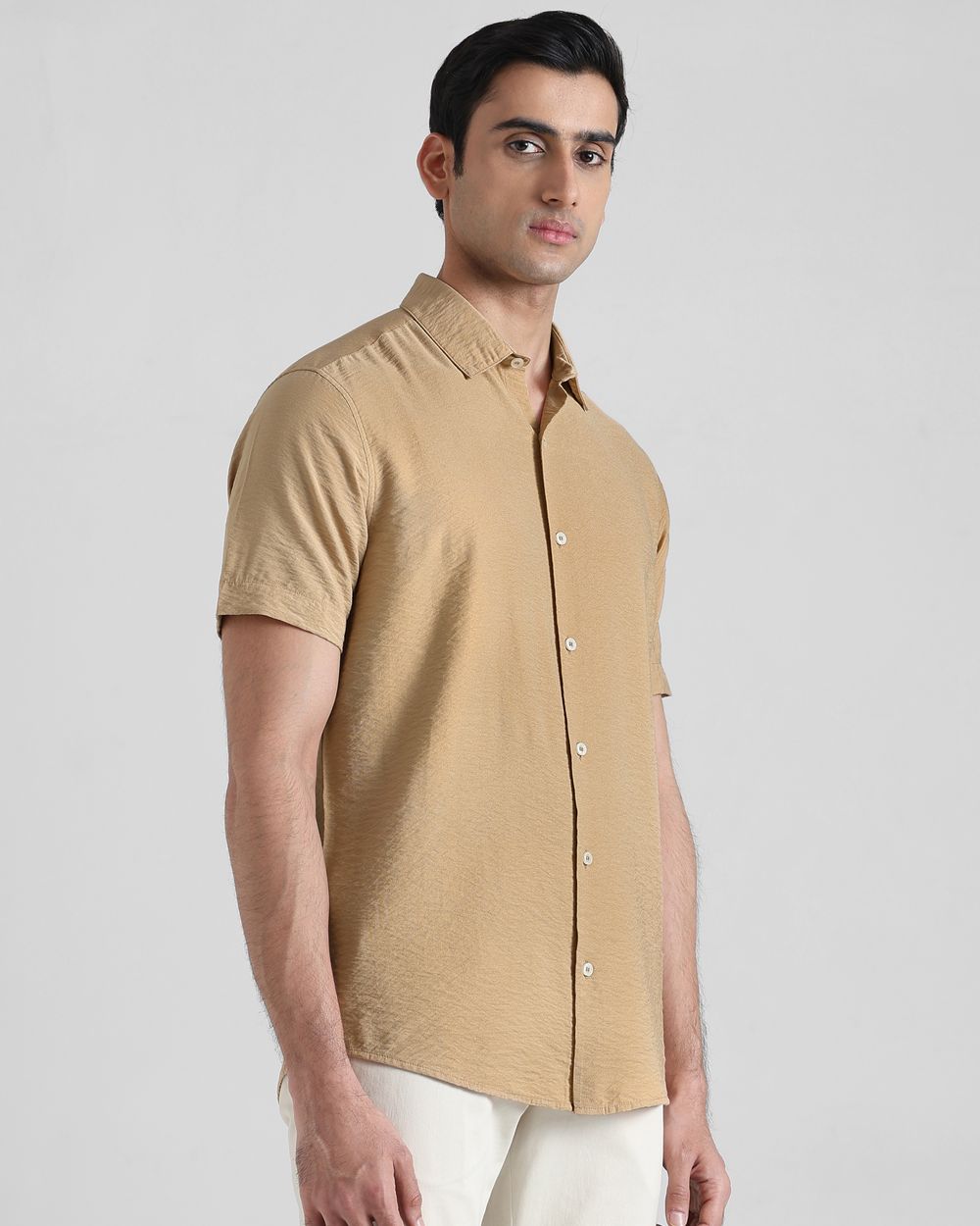 Beige Textured Plain Slim Fit Casual Shirt