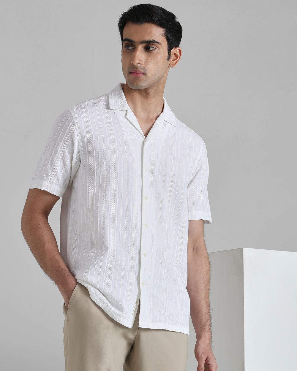White Textured Plain Relaxed Fit Casual Shirt
