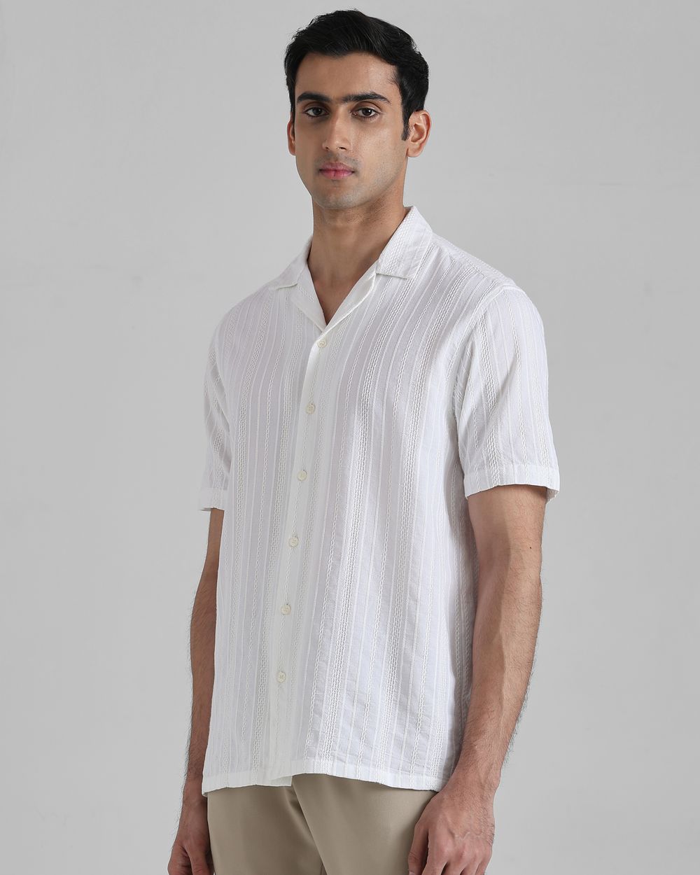 White Textured Plain Relaxed Fit Casual Shirt