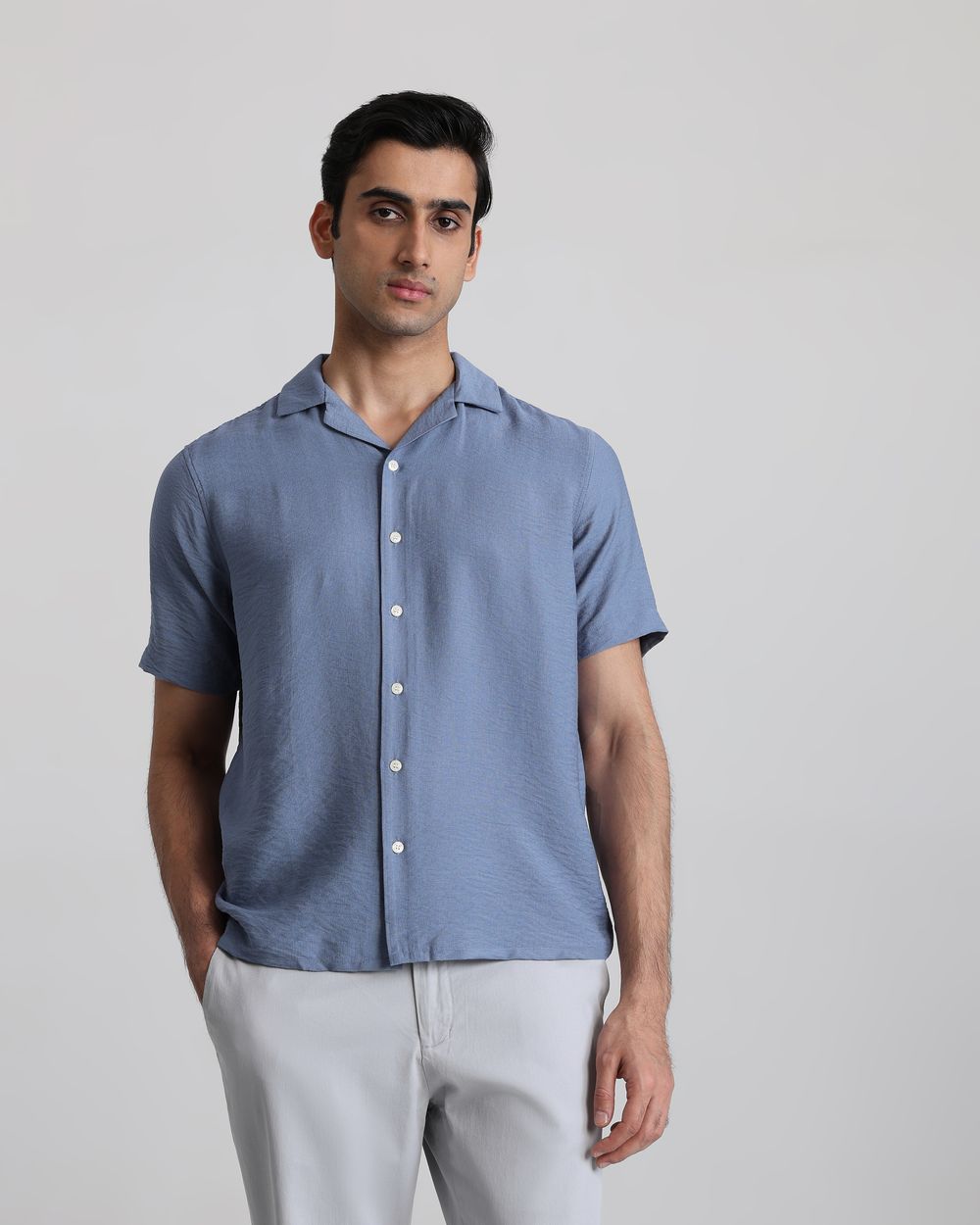 Blue Textured Plain Slim Fit Casual Shirt