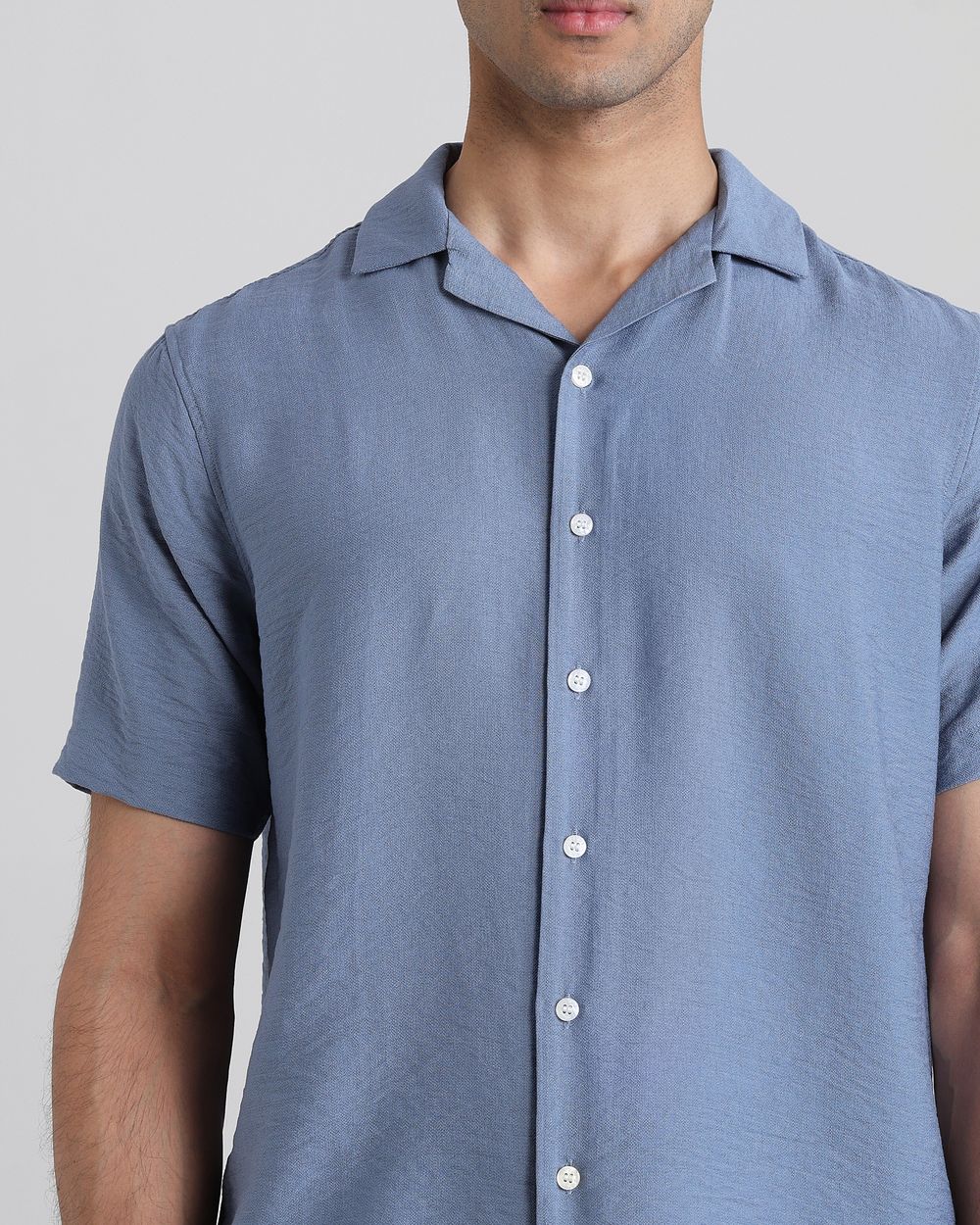 Blue Textured Plain Slim Fit Casual Shirt