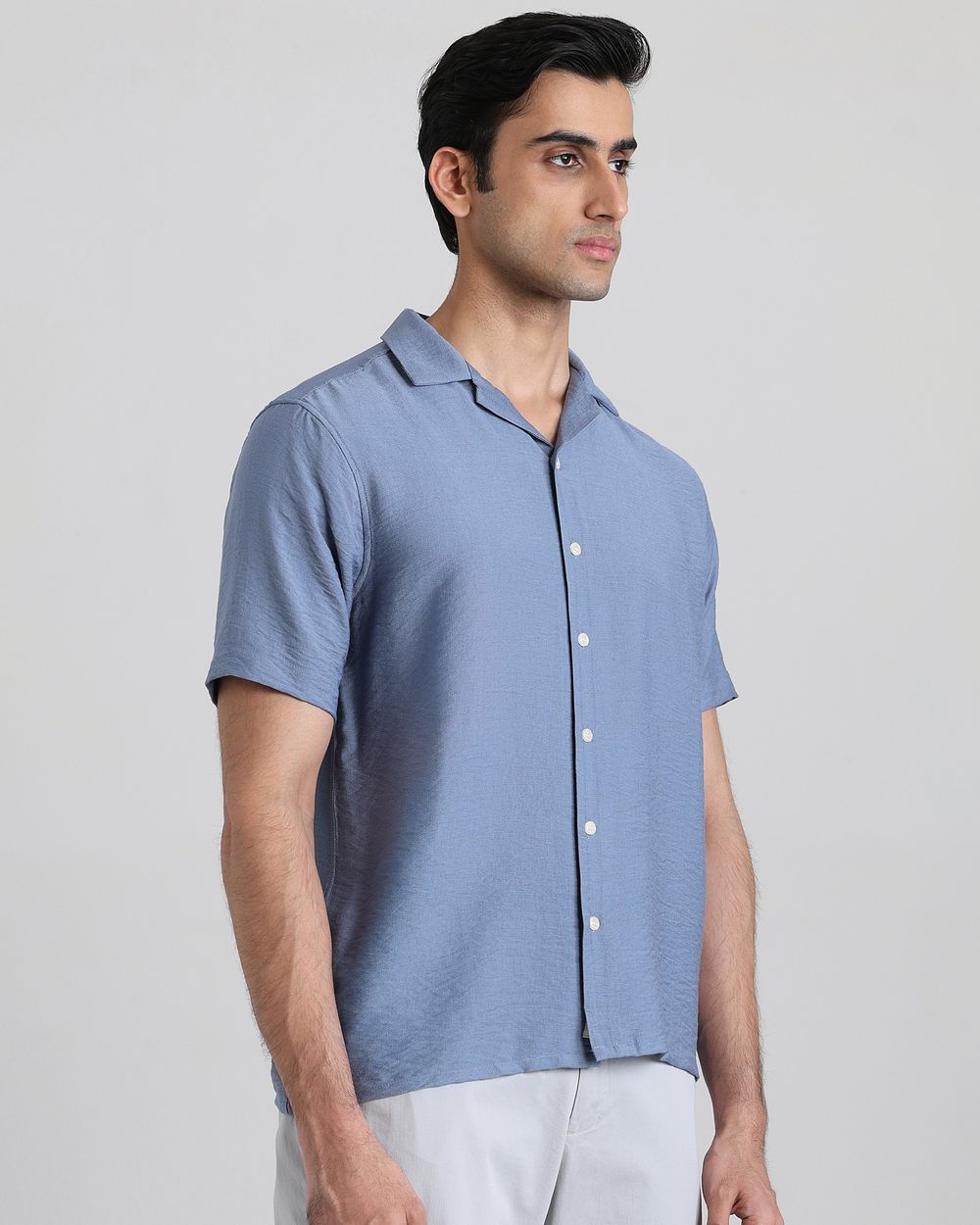 Blue Textured Plain Slim Fit Casual Shirt