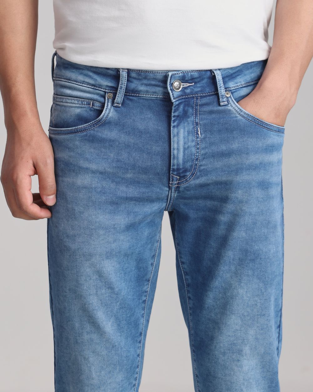 Mid Blue Ankle Length Denim Deluxe Jeans