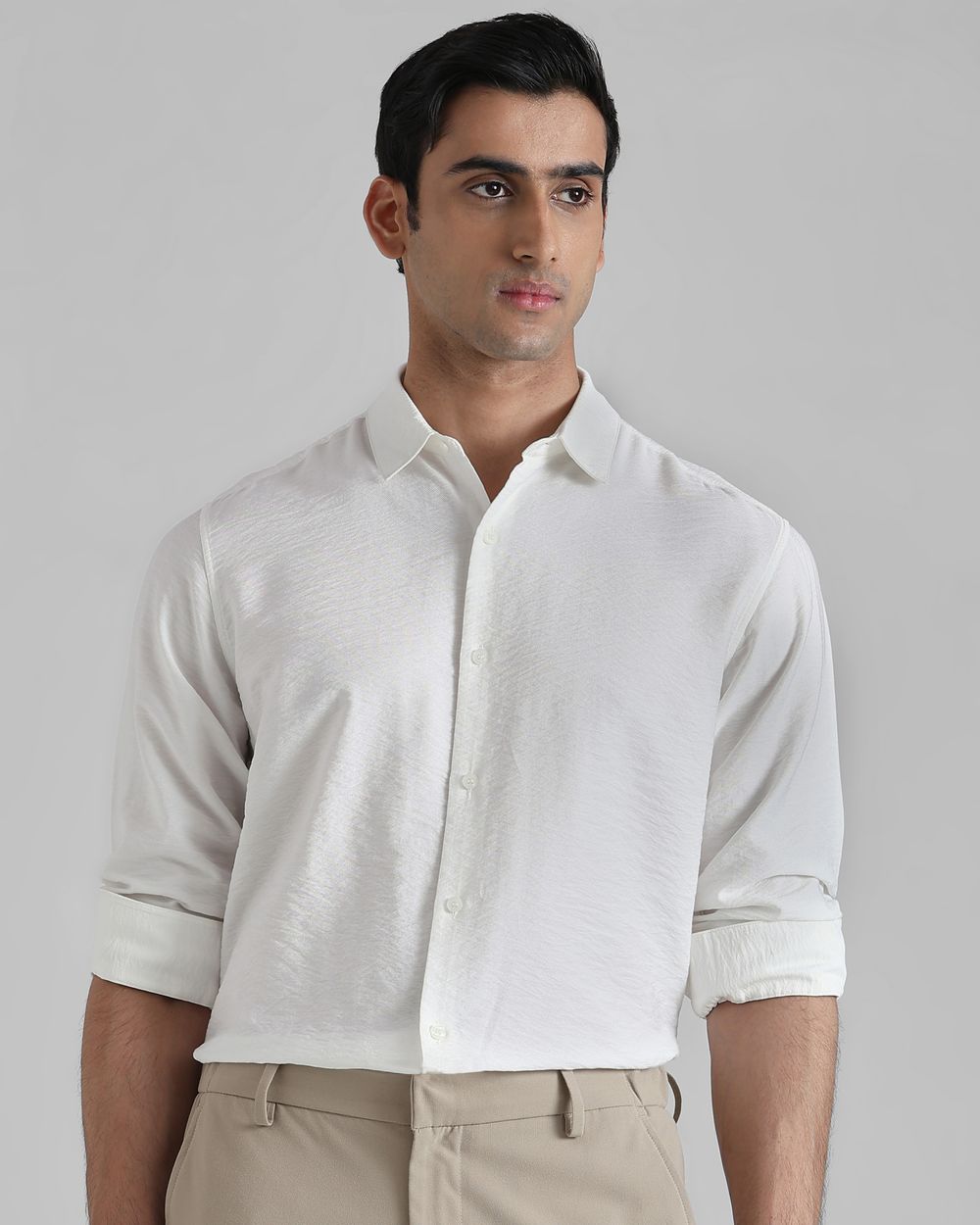 White Textured Plain Slim Fit Casual Shirt