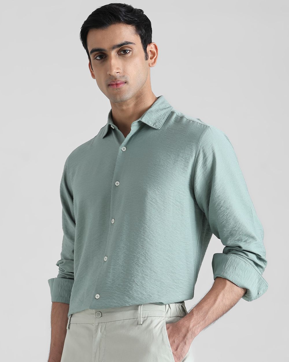 Green Textured Plain Slim Fit Casual Shirt