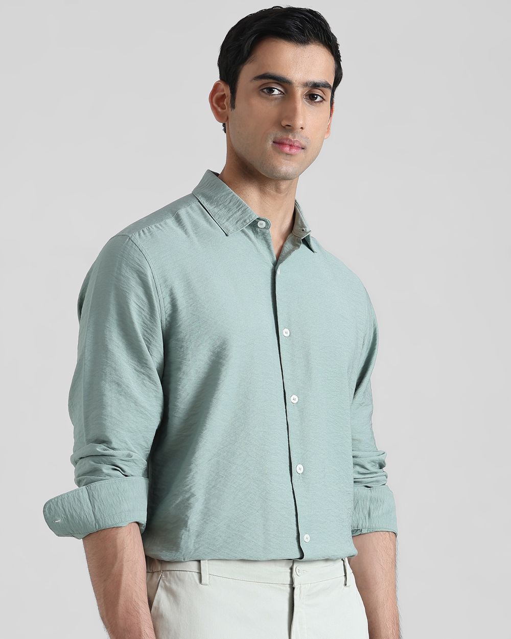 Green Textured Plain Slim Fit Casual Shirt
