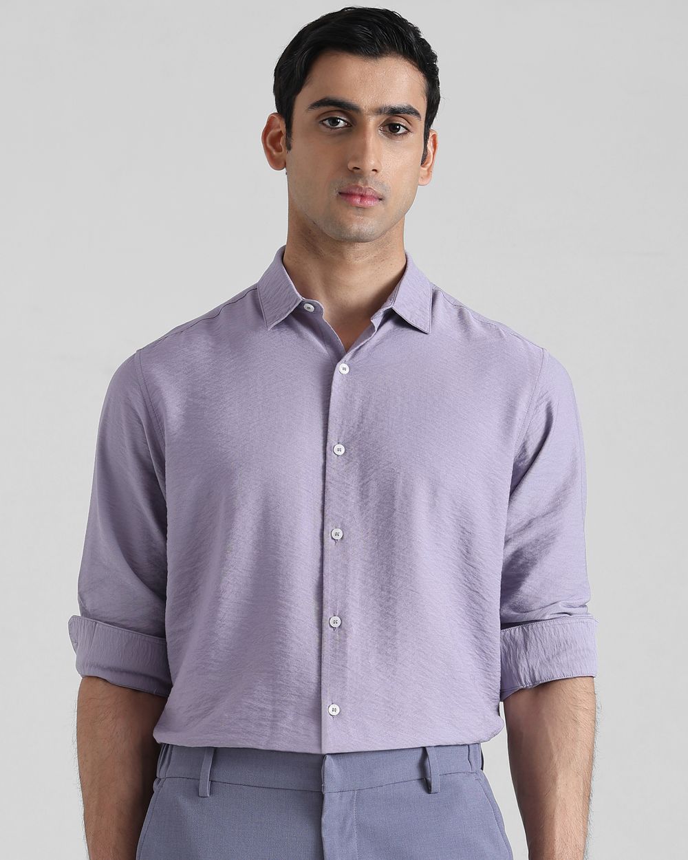 Lilac Textured Plain Slim Fit Casual Shirt